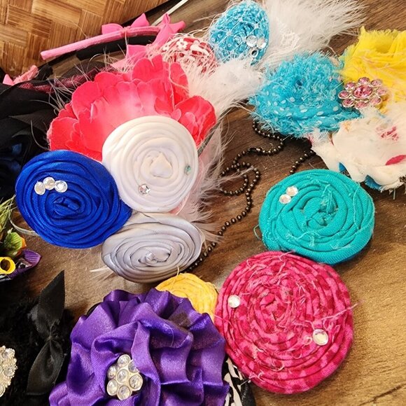 Lot of 14 Boutique Handmade Headbands Clips Barrettes Necklace Dress Up Props - Picture 5 of 16